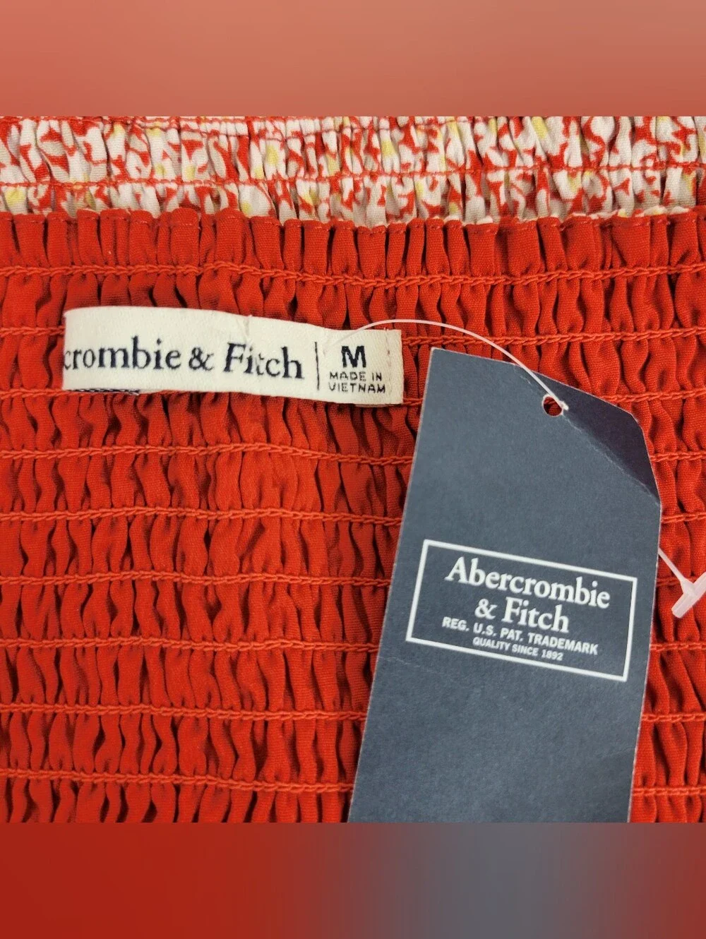 Abercrombie & Fitch Ditsy Floral Puff Sleeve Crop Top Size M Red Sweetheart Neck